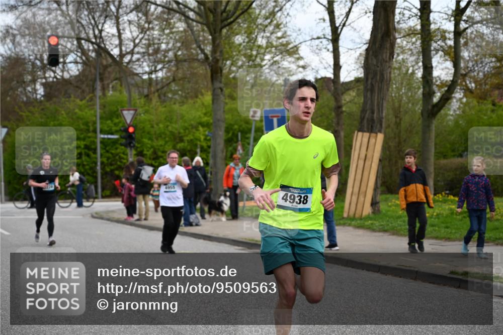 12.04.2026 - 45. Internationalen Wilhelmsburger Insellauf J. Mangold http://msf.ph/oto/9509563 12.04.2026 12:57:48 Ziel 5129, 3190, 5736, 3189, 5847, 3439, 5232, 5277, 3863, 4887, 4938, 3213, 2447, 5211, 4968, 2707, 5169, 5214, 4955, 3396, 5228, 5689, 2771, 5687, 2058, 3152, 4535, 5260, 2493, 5260, 2493, 2550, 3479, 4873 meine-sportfotos.de