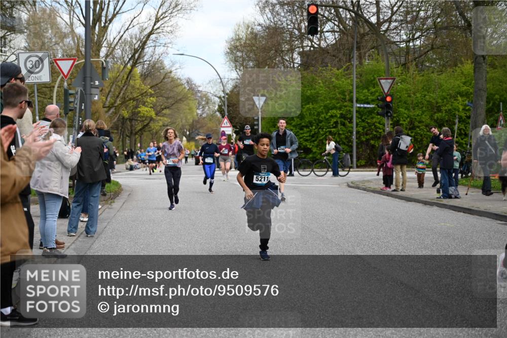 12.04.2026 - 45. Internationalen Wilhelmsburger Insellauf J. Mangold http://msf.ph/oto/9509576 12.04.2026 12:57:52 Ziel 5847, 3439, 5232, 5277, 3863, 4887, 4938, 3213, 2447, 5211, 4968, 2707, 5169, 5214, 4955, 4955, 3396, 5228, 5689, 2771, 5687, 2058, 3152, 4535, 5260, 2493, 2550, 3479, 4873, 4344, 3889 meine-sportfotos.de
