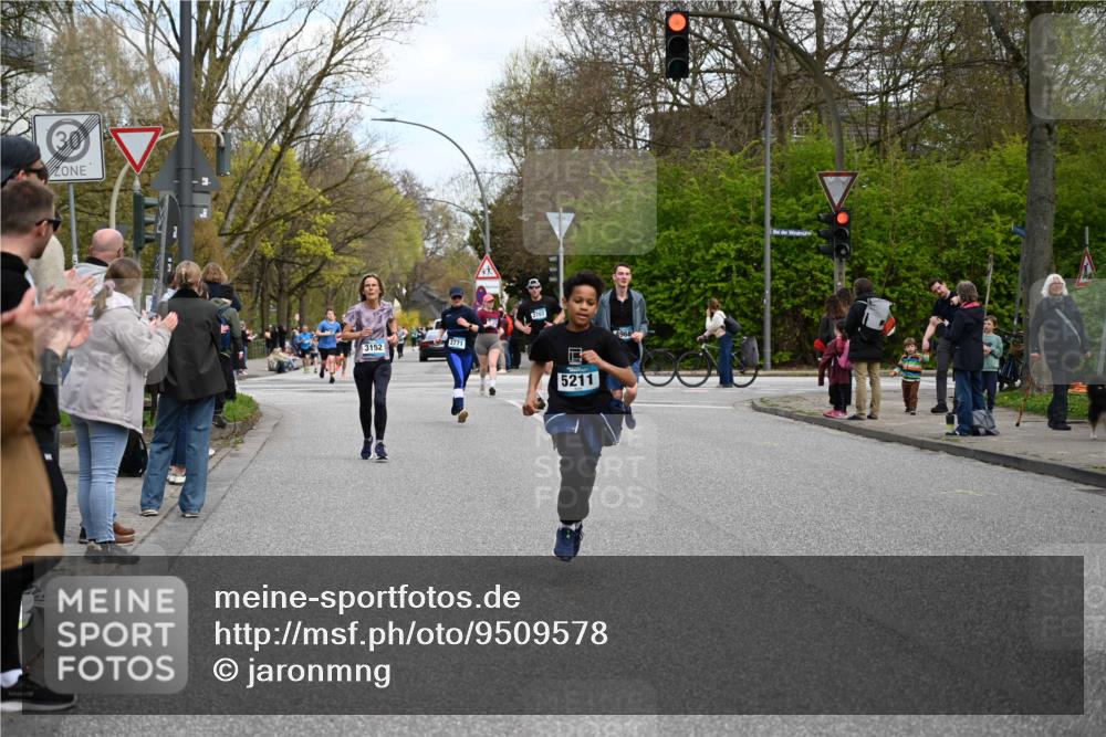 12.04.2026 - 45. Internationalen Wilhelmsburger Insellauf J. Mangold http://msf.ph/oto/9509578 12.04.2026 12:57:52 Ziel 5847, 3439, 5232, 5277, 3863, 4887, 4938, 3213, 2447, 5211, 4968, 2707, 5169, 5214, 4955, 4955, 3396, 5228, 5689, 2771, 5687, 2058, 3152, 4535, 5260, 2493, 2550, 3479, 4873, 4344, 3889 meine-sportfotos.de