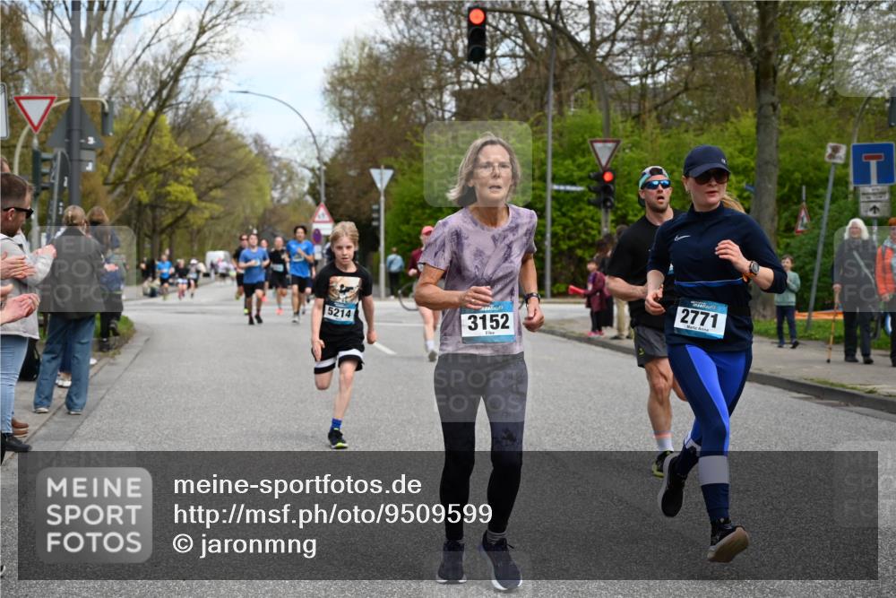 12.04.2026 - 45. Internationalen Wilhelmsburger Insellauf J. Mangold http://msf.ph/oto/9509599 12.04.2026 12:57:57 Ziel 4938, 3213, 2447, 5211, 4968, 2707, 5169, 5214, 4955, 3396, 5228, 5689, 2771, 5687, 2058, 3152, 4535, 5260, 2493, 2550, 3479, 4873, 4344, 3889, 3309, 5613, 3525, 5422, 3088 meine-sportfotos.de