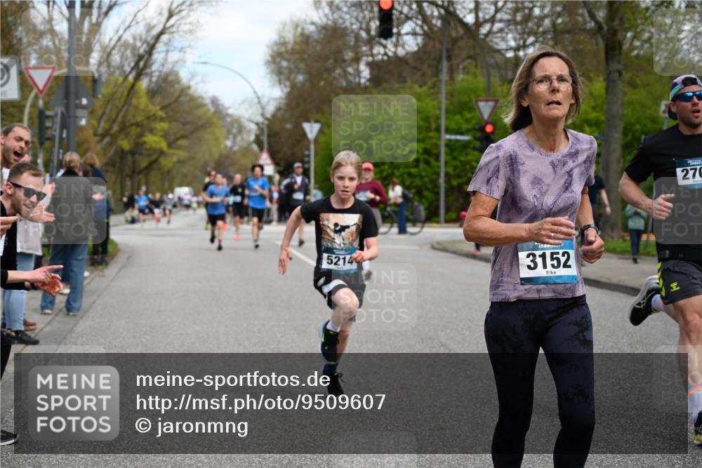 12.04.2026 - 45. Internationalen Wilhelmsburger Insellauf J. Mangold http://msf.ph/oto/9509607 12.04.2026 12:57:57 Ziel 4938, 3213, 2447, 5211, 4968, 2707, 5169, 5214, 4955, 3396, 5228, 5689, 2771, 5687, 2058, 3152, 4535, 5260, 2493, 2550, 3479, 4873, 4344, 3889, 3309, 5613, 3525, 5422, 3088 meine-sportfotos.de