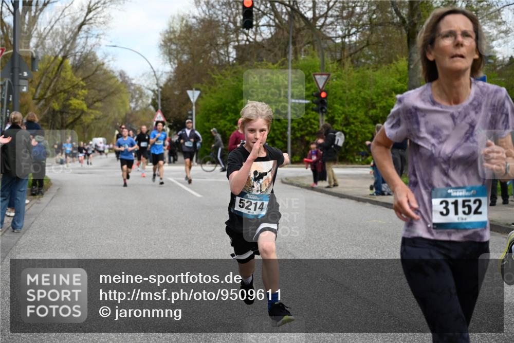 12.04.2026 - 45. Internationalen Wilhelmsburger Insellauf J. Mangold http://msf.ph/oto/9509611 12.04.2026 12:57:58 Ziel 4938, 3213, 2447, 5211, 4968, 2707, 5169, 5214, 4955, 3396, 5228, 5689, 2771, 5687, 2058, 2058, 3152, 4535, 5260, 2493, 2550, 3479, 4873, 4344, 3889, 3309, 5613, 3525, 5422, 3088 meine-sportfotos.de