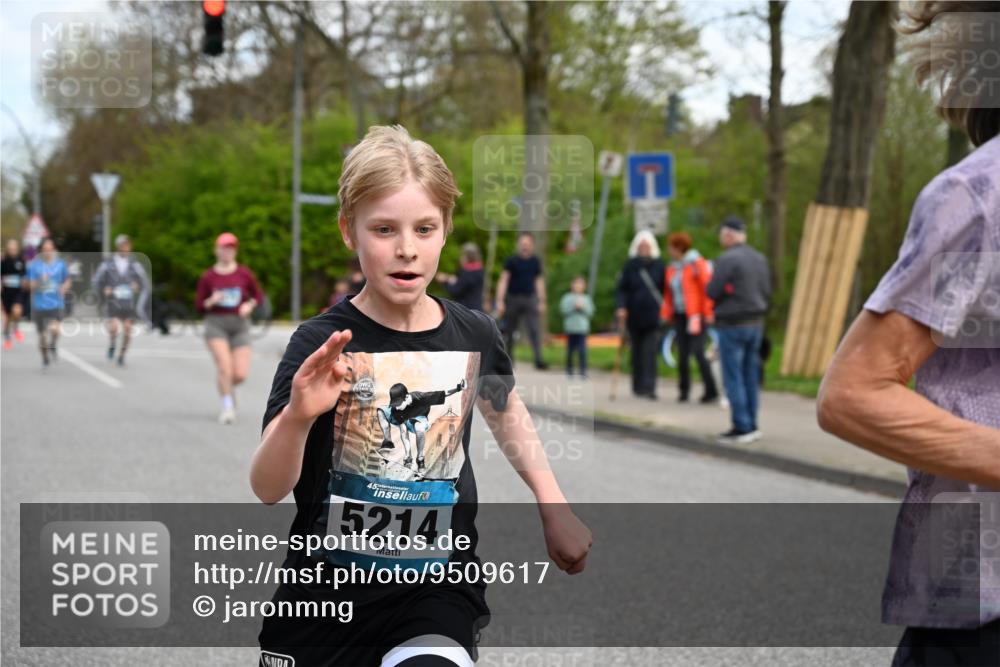12.04.2026 - 45. Internationalen Wilhelmsburger Insellauf J. Mangold http://msf.ph/oto/9509617 12.04.2026 12:57:58 Ziel 4938, 3213, 2447, 5211, 4968, 2707, 5169, 5214, 4955, 3396, 5228, 5689, 2771, 5687, 2058, 2058, 3152, 4535, 5260, 2493, 2550, 3479, 4873, 4344, 3889, 3309, 5613, 3525, 5422, 3088 meine-sportfotos.de