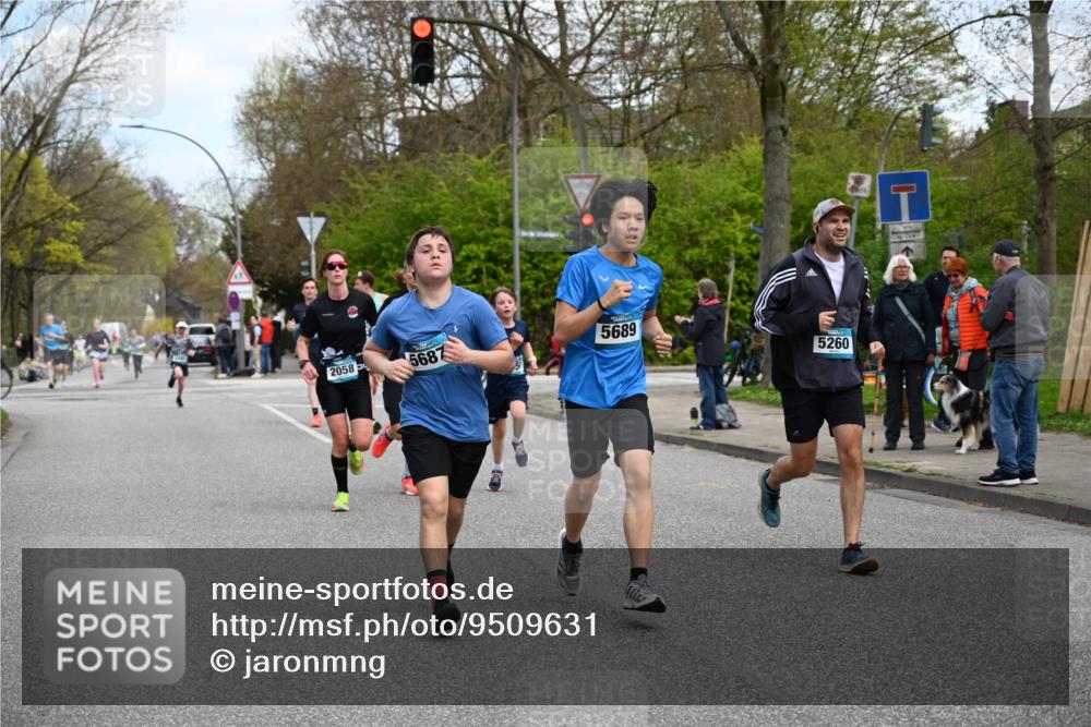 12.04.2026 - 45. Internationalen Wilhelmsburger Insellauf J. Mangold http://msf.ph/oto/9509631 12.04.2026 12:58:03 Ziel 5211, 4968, 2707, 5169, 5214, 4955, 3396, 5228, 5689, 2771, 5687, 2058, 3152, 4535, 5260, 2493, 2550, 3479, 4873, 4344, 3889, 3309, 5613, 3525, 5422, 3088, 3255 meine-sportfotos.de