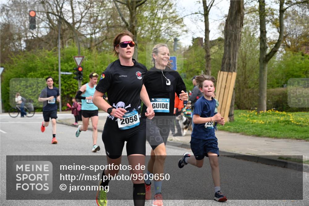 12.04.2026 - 45. Internationalen Wilhelmsburger Insellauf J. Mangold http://msf.ph/oto/9509650 12.04.2026 12:58:05 Ziel 5211, 4968, 2707, 5169, 5214, 4955, 3396, 5228, 5689, 2771, 5687, 2058, 3152, 4535, 5260, 2493, 2550, 3479, 4873, 4344, 3889, 3309, 3309, 5613, 3525, 5422, 3088, 3255 meine-sportfotos.de