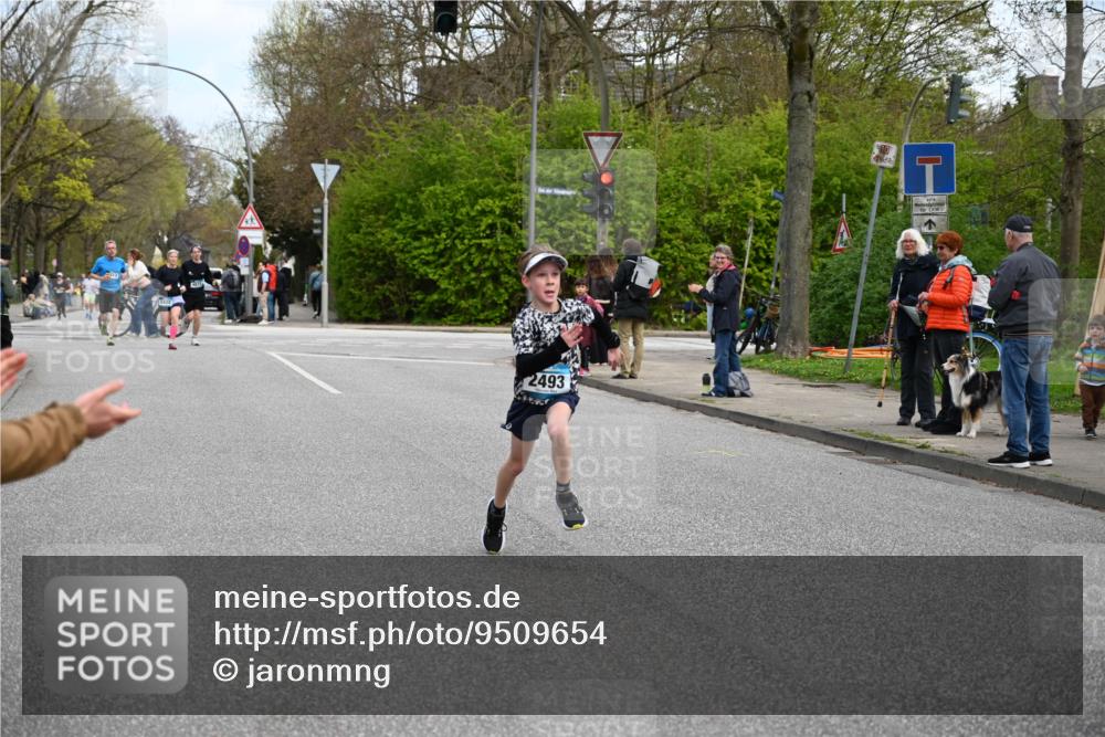12.04.2026 - 45. Internationalen Wilhelmsburger Insellauf J. Mangold http://msf.ph/oto/9509654 12.04.2026 12:58:08 Ziel 5211, 4968, 2707, 5169, 5214, 4955, 3396, 5228, 5689, 2771, 5687, 2058, 3152, 4535, 5260, 2493, 2550, 3479, 4873, 4873, 4344, 3889, 3309, 5613, 3525, 5422, 3088, 3088, 3255 meine-sportfotos.de