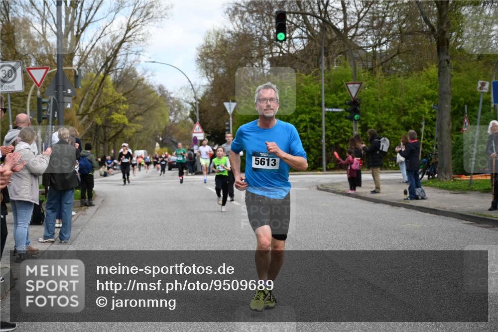 12.04.2026 - 45. Internationalen Wilhelmsburger Insellauf J. Mangold http://msf.ph/oto/9509689 12.04.2026 12:58:18 Ziel 3396, 5228, 5689, 2771, 5687, 2058, 3152, 4535, 5260, 2493, 2550, 3479, 4873, 4344, 3889, 3309, 5613, 3525, 5613, 3525, 5422, 3088, 3255, 5174, 5846, 3286, 3623, 4822, 2015 meine-sportfotos.de