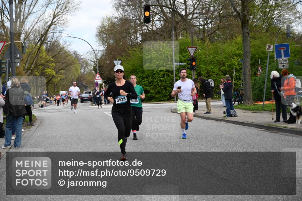 12.04.2026 - 45. Internationalen Wilhelmsburger Insellauf J. Mangold http://msf.ph/oto/9509729 12.04.2026 12:58:24 Ziel 3152, 4535, 5260, 2493, 2550, 3479, 4873, 4344, 3889, 3309, 5613, 3525, 5422, 3088, 3255, 5174, 5846, 3286, 3623, 4822, 2015, 3926, 3728, 4023, 2009, 4875 meine-sportfotos.de