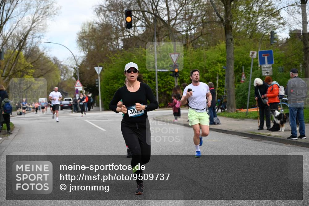 12.04.2026 - 45. Internationalen Wilhelmsburger Insellauf J. Mangold http://msf.ph/oto/9509737 12.04.2026 12:58:24 Ziel 3152, 4535, 5260, 2493, 2550, 3479, 4873, 4344, 3889, 3309, 5613, 3525, 5422, 3088, 3255, 5174, 5846, 3286, 3623, 4822, 2015, 3926, 3728, 4023, 2009, 4875 meine-sportfotos.de