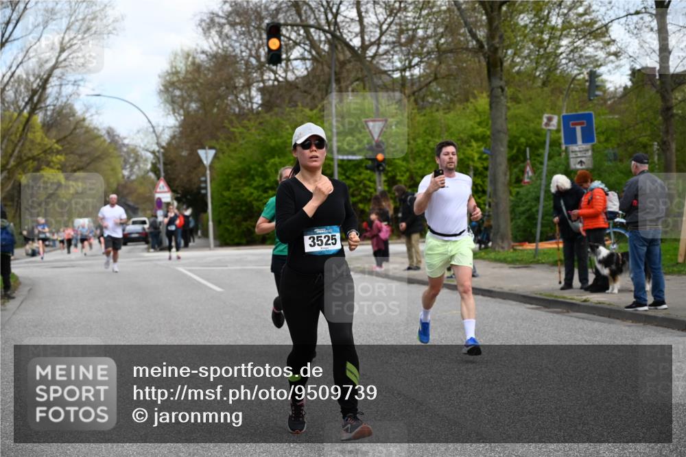 12.04.2026 - 45. Internationalen Wilhelmsburger Insellauf J. Mangold http://msf.ph/oto/9509739 12.04.2026 12:58:25 Ziel 5260, 2493, 2550, 3479, 4873, 4344, 3889, 3309, 5613, 3525, 5422, 3088, 3255, 5174, 5846, 3286, 3623, 3286, 3623, 4822, 2015, 3926, 3728, 4023, 2009, 4875 meine-sportfotos.de