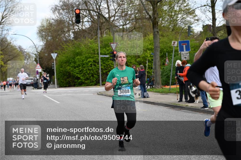 12.04.2026 - 45. Internationalen Wilhelmsburger Insellauf J. Mangold http://msf.ph/oto/9509744 12.04.2026 12:58:26 Ziel 2550, 3479, 4873, 4344, 3889, 3309, 5613, 3525, 5422, 3088, 3255, 5174, 5846, 3286, 3623, 4822, 2015, 3926, 3728, 4023, 2009, 4875, 5276 meine-sportfotos.de