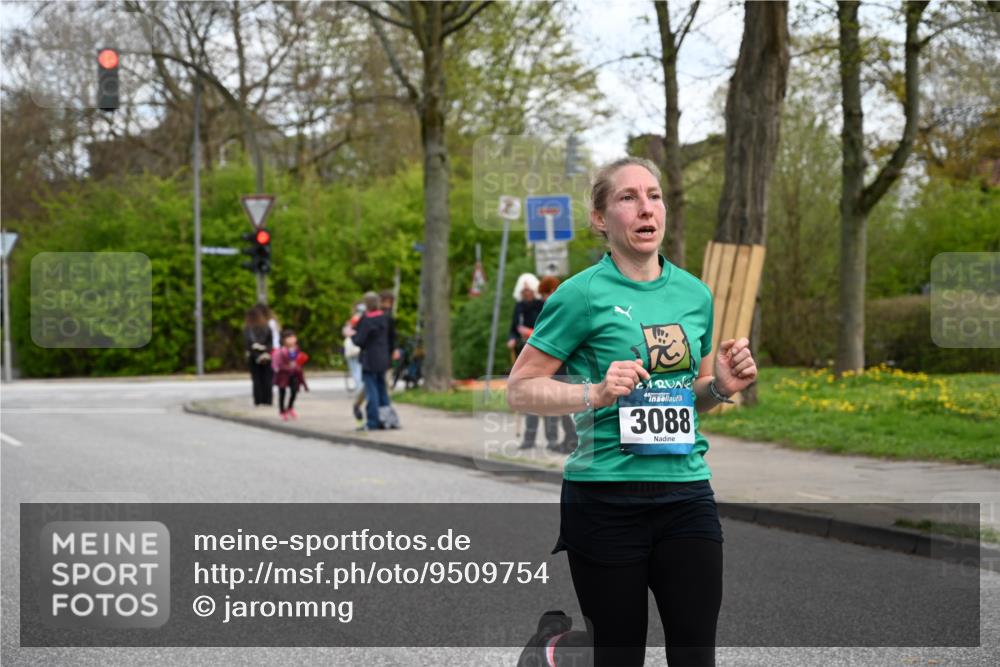 12.04.2026 - 45. Internationalen Wilhelmsburger Insellauf J. Mangold http://msf.ph/oto/9509754 12.04.2026 12:58:27 Ziel 3479, 4873, 4344, 3889, 3309, 5613, 3525, 5422, 3088, 3255, 3255, 5174, 5846, 3286, 3623, 4822, 4822, 2015, 3926, 3728, 4023, 2009, 4875, 5276 meine-sportfotos.de