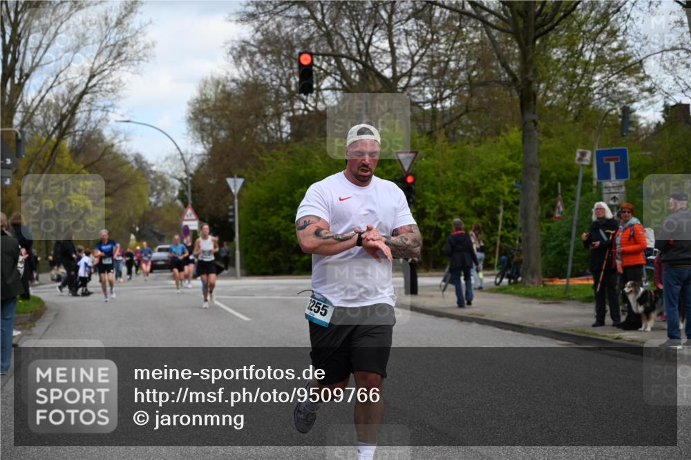 12.04.2026 - 45. Internationalen Wilhelmsburger Insellauf J. Mangold http://msf.ph/oto/9509766 12.04.2026 12:58:33 Ziel 4873, 4344, 3889, 3309, 5613, 3525, 5422, 3088, 3255, 5174, 5174, 5846, 3286, 3623, 4822, 2015, 3926, 3728, 4023, 2009, 4875, 5276, 3017, 5111, 5124, 5644, 5718, 2082, 4741, 5191, 4287, 5219, 2068 meine-sportfotos.de