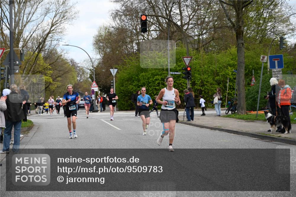 12.04.2026 - 45. Internationalen Wilhelmsburger Insellauf J. Mangold http://msf.ph/oto/9509783 12.04.2026 12:58:38 Ziel 4344, 3889, 3309, 5613, 3525, 5422, 3088, 3255, 5174, 5846, 3286, 3623, 4822, 2015, 3926, 3728, 4023, 2009, 4875, 5276, 5276, 3017, 5111, 5124, 5644, 5718, 2082, 4741, 5191, 4287, 5219, 2068, 3246, 4035, 5244, 4128, 4565 meine-sportfotos.de