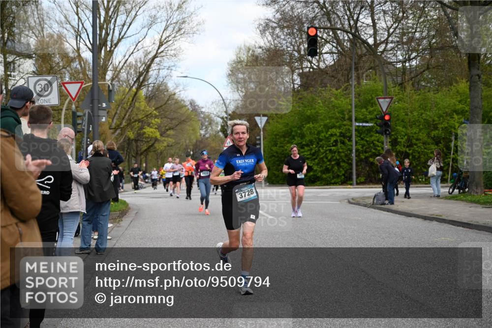 12.04.2026 - 45. Internationalen Wilhelmsburger Insellauf J. Mangold http://msf.ph/oto/9509794 12.04.2026 12:58:41 Ziel 4344, 3889, 3309, 5613, 3525, 5422, 3088, 3255, 5174, 5846, 3286, 3623, 4822, 2015, 3926, 3728, 4023, 2009, 4875, 5276, 3017, 5111, 5124, 5644, 5111, 5124, 5644, 5718, 2082, 4741, 5191, 4287, 5219, 2068, 3246, 4035, 5244, 4128, 4565, 5079, 4395 meine-sportfotos.de