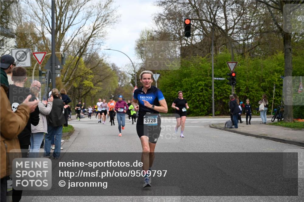 12.04.2026 - 45. Internationalen Wilhelmsburger Insellauf J. Mangold http://msf.ph/oto/9509797 12.04.2026 12:58:41 Ziel 4344, 3889, 3309, 5613, 3525, 5422, 3088, 3255, 5174, 5846, 3286, 3623, 4822, 2015, 3926, 3728, 4023, 2009, 4875, 5276, 3017, 5111, 5124, 5644, 5111, 5124, 5644, 5718, 2082, 4741, 5191, 4287, 5219, 2068, 3246, 4035, 5244, 4128, 4565, 5079, 4395 meine-sportfotos.de