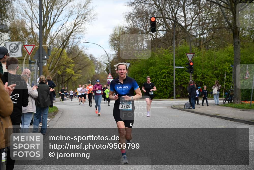 12.04.2026 - 45. Internationalen Wilhelmsburger Insellauf J. Mangold http://msf.ph/oto/9509799 12.04.2026 12:58:41 Ziel 4344, 3889, 3309, 5613, 3525, 5422, 3088, 3255, 5174, 5846, 3286, 3623, 4822, 2015, 3926, 3728, 4023, 2009, 4875, 5276, 3017, 5111, 5124, 5644, 5111, 5124, 5644, 5718, 2082, 4741, 5191, 4287, 5219, 2068, 3246, 4035, 5244, 4128, 4565, 5079, 4395 meine-sportfotos.de