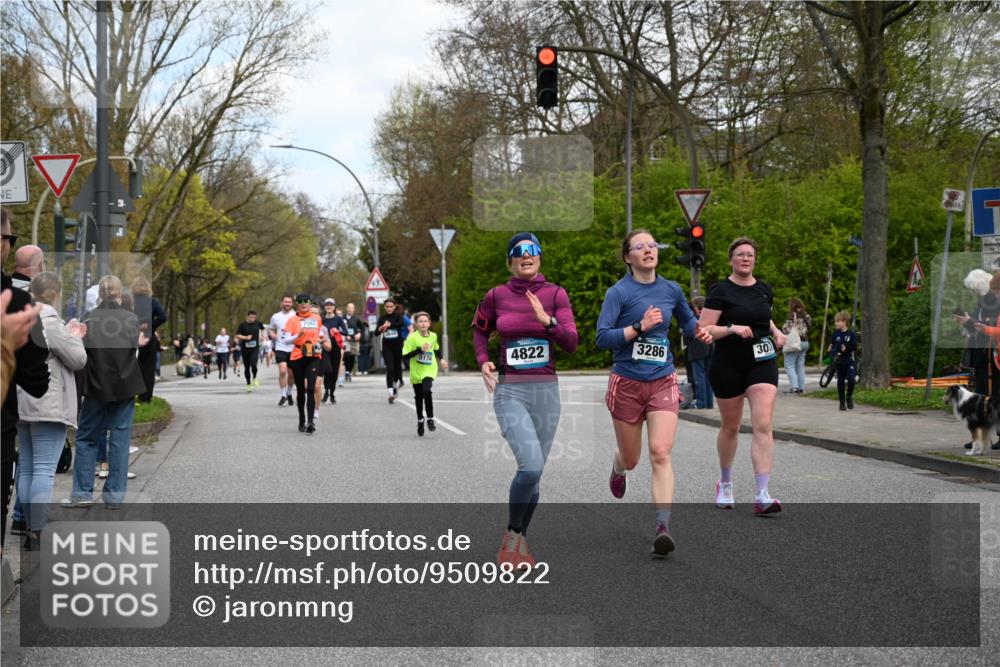 12.04.2026 - 45. Internationalen Wilhelmsburger Insellauf J. Mangold http://msf.ph/oto/9509822 12.04.2026 12:58:45 Ziel 3088, 3255, 5174, 5846, 3286, 3623, 4822, 2015, 3926, 3728, 4023, 2009, 4875, 5276, 3017, 5111, 5124, 5644, 5718, 2082, 4741, 5191, 4287, 5219, 2068, 5219, 2068, 3246, 4035, 5244, 4128, 4565, 5079, 4395, 4187 meine-sportfotos.de