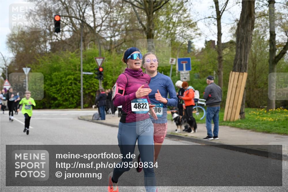 12.04.2026 - 45. Internationalen Wilhelmsburger Insellauf J. Mangold http://msf.ph/oto/9509834 12.04.2026 12:58:46 Ziel 3255, 5174, 5846, 3286, 3623, 4822, 2015, 3926, 3728, 4023, 2009, 4875, 5276, 3017, 5111, 5124, 5644, 5718, 2082, 4741, 5191, 4287, 5219, 2068, 3246, 4035, 3246, 4035, 5244, 4128, 4565, 5079, 4395, 4187, 5067 meine-sportfotos.de