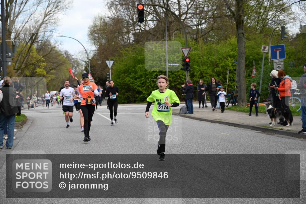 12.04.2026 - 45. Internationalen Wilhelmsburger Insellauf J. Mangold http://msf.ph/oto/9509846 12.04.2026 12:58:48 Ziel 3255, 5174, 5846, 3286, 3623, 4822, 2015, 3926, 3728, 4023, 2009, 4875, 4023, 2009, 4875, 5276, 3017, 5111, 5124, 5644, 5718, 2082, 4741, 5191, 4287, 5219, 2068, 3246, 4035, 5244, 4128, 5244, 4128, 4565, 5079, 4395, 4187, 5067, 2069, 4761 meine-sportfotos.de
