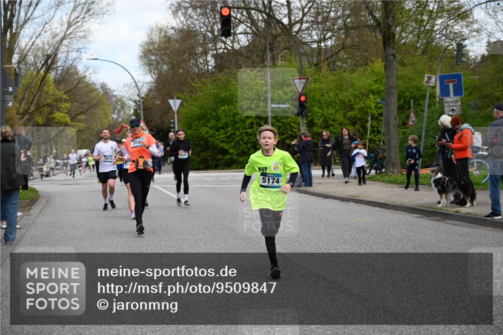 12.04.2026 - 45. Internationalen Wilhelmsburger Insellauf J. Mangold http://msf.ph/oto/9509847 12.04.2026 12:58:48 Ziel 3255, 5174, 5846, 3286, 3623, 4822, 2015, 3926, 3728, 4023, 2009, 4875, 4023, 2009, 4875, 5276, 3017, 5111, 5124, 5644, 5718, 2082, 4741, 5191, 4287, 5219, 2068, 3246, 4035, 5244, 4128, 5244, 4128, 4565, 5079, 4395, 4187, 5067, 2069, 4761 meine-sportfotos.de