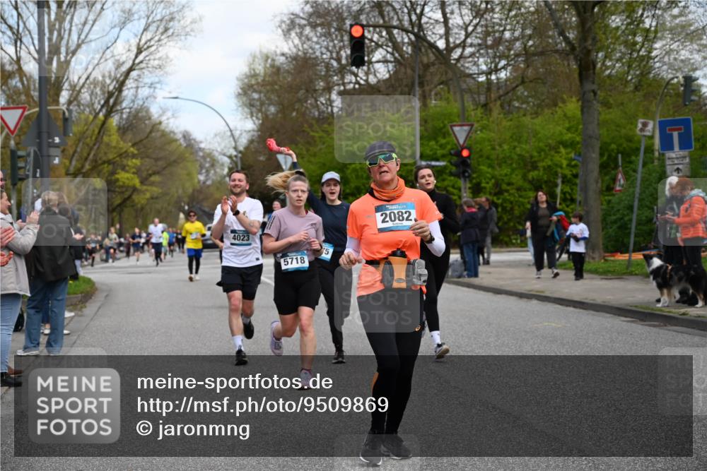 12.04.2026 - 45. Internationalen Wilhelmsburger Insellauf J. Mangold http://msf.ph/oto/9509869 12.04.2026 12:58:50 Ziel 3255, 5174, 5846, 3286, 3623, 4822, 2015, 3926, 3728, 4023, 2009, 4875, 5276, 5276, 3017, 5111, 5124, 5644, 5718, 2082, 4741, 5191, 4287, 5219, 2068, 3246, 4035, 5244, 4128, 4565, 4565, 5079, 4395, 4187, 5067, 2069, 4761, 5179, 3192, 5635, 4917 meine-sportfotos.de