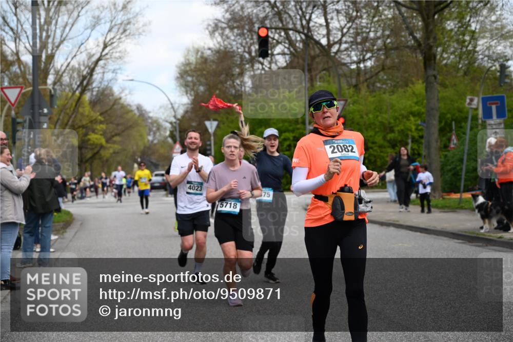 12.04.2026 - 45. Internationalen Wilhelmsburger Insellauf J. Mangold http://msf.ph/oto/9509871 12.04.2026 12:58:51 Ziel 3255, 5174, 5846, 3286, 3623, 4822, 2015, 3926, 3728, 4023, 2009, 4875, 5276, 3017, 5111, 5124, 5644, 5718, 2082, 4741, 5191, 4287, 5219, 2068, 3246, 4035, 5244, 4128, 4565, 5079, 5079, 4395, 4187, 5067, 2069, 4761, 5179, 3192, 5635, 4917, 4171, 4170 meine-sportfotos.de