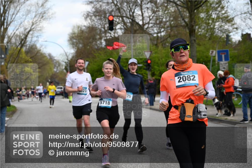 12.04.2026 - 45. Internationalen Wilhelmsburger Insellauf J. Mangold http://msf.ph/oto/9509877 12.04.2026 12:58:51 Ziel 3255, 5174, 5846, 3286, 3623, 4822, 2015, 3926, 3728, 4023, 2009, 4875, 5276, 3017, 5111, 5124, 5644, 5718, 2082, 4741, 5191, 4287, 5219, 2068, 3246, 4035, 5244, 4128, 4565, 5079, 5079, 4395, 4187, 5067, 2069, 4761, 5179, 3192, 5635, 4917, 4171, 4170 meine-sportfotos.de