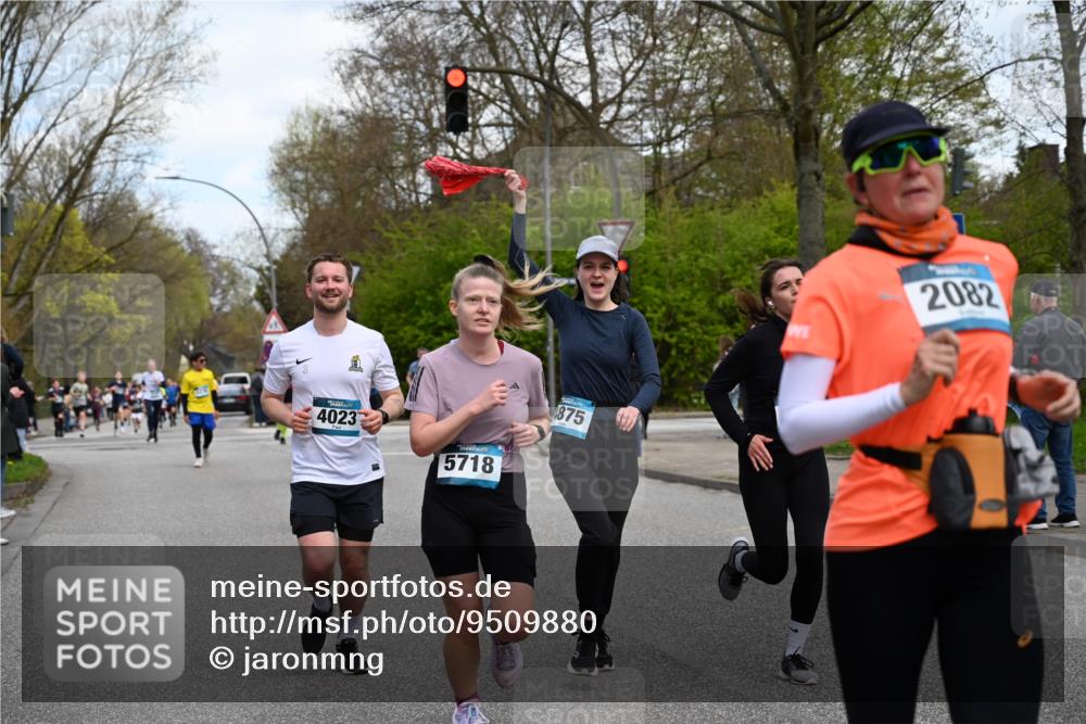 12.04.2026 - 45. Internationalen Wilhelmsburger Insellauf J. Mangold http://msf.ph/oto/9509880 12.04.2026 12:58:51 Ziel 3255, 5174, 5846, 3286, 3623, 4822, 2015, 3926, 3728, 4023, 2009, 4875, 5276, 3017, 5111, 5124, 5644, 5718, 2082, 4741, 5191, 4287, 5219, 2068, 3246, 4035, 5244, 4128, 4565, 5079, 5079, 4395, 4187, 5067, 2069, 4761, 5179, 3192, 5635, 4917, 4171, 4170 meine-sportfotos.de
