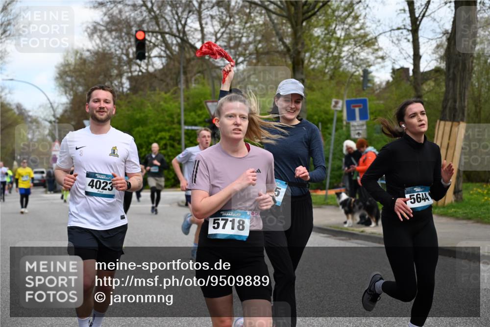 12.04.2026 - 45. Internationalen Wilhelmsburger Insellauf J. Mangold http://msf.ph/oto/9509889 12.04.2026 12:58:52 Ziel 3255, 5174, 5846, 3286, 3623, 4822, 2015, 3926, 3728, 4023, 2009, 4875, 5276, 3017, 3017, 5111, 5124, 5644, 5718, 2082, 4741, 5191, 4287, 5219, 2068, 3246, 4035, 5244, 4128, 4565, 5079, 4395, 4187, 5067, 2069, 4761, 5179, 3192, 5635, 4917, 4171, 4170 meine-sportfotos.de