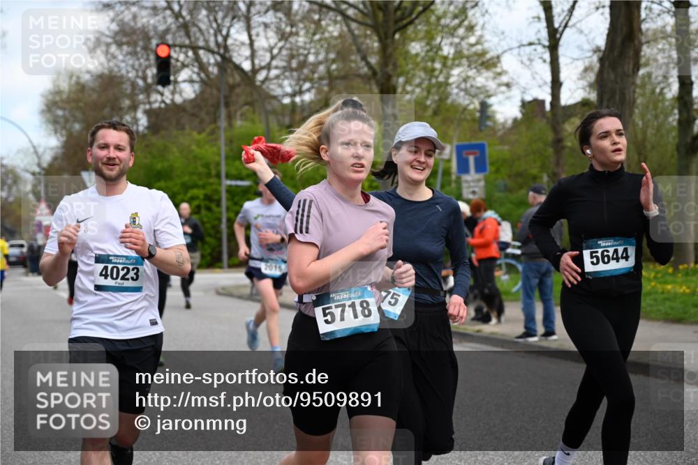 12.04.2026 - 45. Internationalen Wilhelmsburger Insellauf J. Mangold http://msf.ph/oto/9509891 12.04.2026 12:58:52 Ziel 3255, 5174, 5846, 3286, 3623, 4822, 2015, 3926, 3728, 4023, 2009, 4875, 5276, 3017, 3017, 5111, 5124, 5644, 5718, 2082, 4741, 5191, 4287, 5219, 2068, 3246, 4035, 5244, 4128, 4565, 5079, 4395, 4187, 5067, 2069, 4761, 5179, 3192, 5635, 4917, 4171, 4170 meine-sportfotos.de