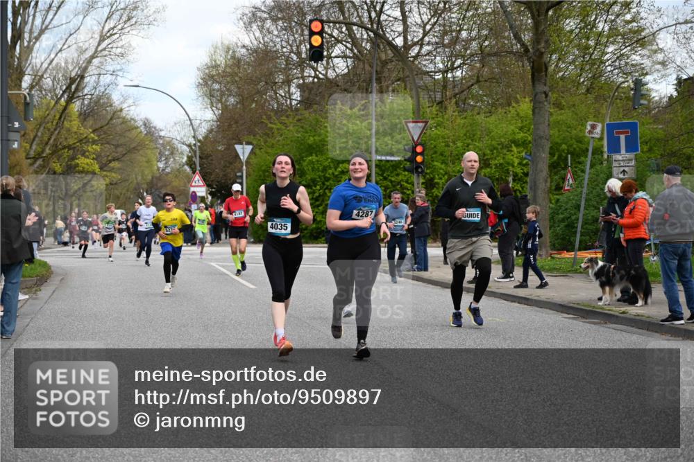 12.04.2026 - 45. Internationalen Wilhelmsburger Insellauf J. Mangold http://msf.ph/oto/9509897 12.04.2026 12:58:56 Ziel 5174, 5846, 3286, 3623, 4822, 2015, 3926, 3728, 4023, 2009, 4875, 5276, 3017, 5111, 5124, 5644, 5718, 2082, 4741, 5191, 4287, 4287, 5219, 2068, 3246, 4035, 5244, 4128, 4565, 5079, 4395, 4187, 5067, 2069, 4761, 5179, 3192, 5635, 4917, 4171, 4170, 5011, 4781 meine-sportfotos.de