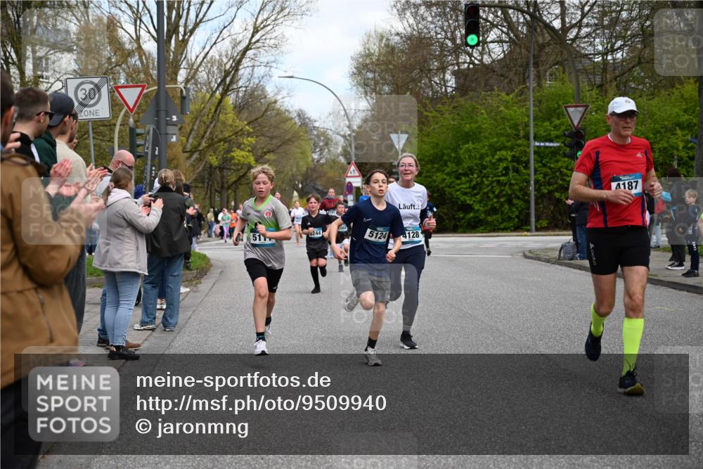 12.04.2026 - 45. Internationalen Wilhelmsburger Insellauf J. Mangold http://msf.ph/oto/9509940 12.04.2026 12:59:02 Ziel 3286, 3623, 4822, 2015, 3926, 3728, 4023, 2009, 4875, 5276, 3017, 5111, 5124, 5644, 5718, 2082, 4741, 5191, 4287, 5219, 2068, 3246, 4035, 5244, 4128, 4565, 4565, 5079, 4395, 4187, 5067, 2069, 4761, 5179, 3192, 5635, 4917, 5635, 4917, 4171, 4170, 5011, 4781, 4872, 4581, 5338, 5339, 2006, 4096, 5081 meine-sportfotos.de