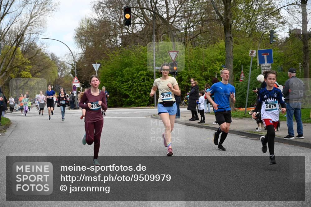 12.04.2026 - 45. Internationalen Wilhelmsburger Insellauf J. Mangold http://msf.ph/oto/9509979 12.04.2026 12:59:08 Ziel 3926, 3728, 4023, 2009, 4875, 5276, 3017, 5111, 5124, 5644, 5718, 2082, 4741, 5191, 4287, 5219, 2068, 3246, 4035, 5244, 4128, 4565, 5079, 4395, 4187, 5067, 2069, 4761, 5179, 3192, 5635, 4917, 4171, 4170, 5011, 4781, 4781, 4872, 4581, 5338, 5339, 2006, 4096, 5081, 4623, 4620 meine-sportfotos.de