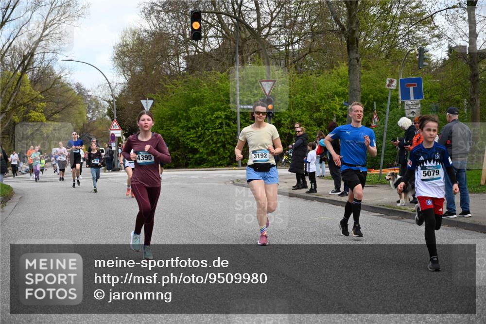 12.04.2026 - 45. Internationalen Wilhelmsburger Insellauf J. Mangold http://msf.ph/oto/9509980 12.04.2026 12:59:08 Ziel 3926, 3728, 4023, 2009, 4875, 5276, 3017, 5111, 5124, 5644, 5718, 2082, 4741, 5191, 4287, 5219, 2068, 3246, 4035, 5244, 4128, 4565, 5079, 4395, 4187, 5067, 2069, 4761, 5179, 3192, 5635, 4917, 4171, 4170, 5011, 4781, 4781, 4872, 4581, 5338, 5339, 2006, 4096, 5081, 4623, 4620 meine-sportfotos.de