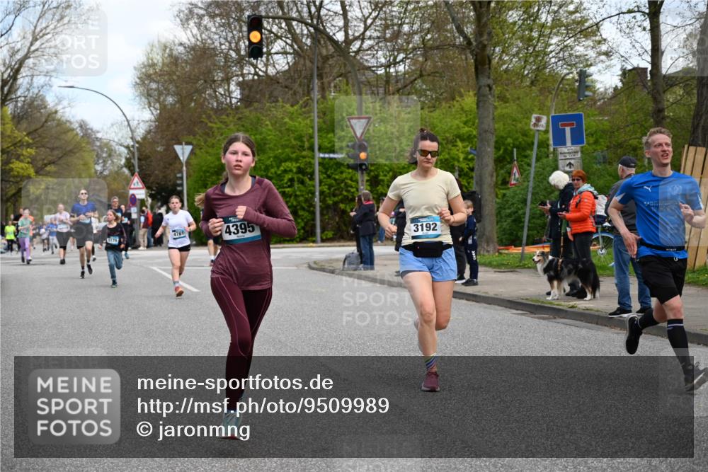 12.04.2026 - 45. Internationalen Wilhelmsburger Insellauf J. Mangold http://msf.ph/oto/9509989 12.04.2026 12:59:09 Ziel 3728, 4023, 2009, 4875, 5276, 3017, 5111, 5124, 5644, 5718, 2082, 4741, 5191, 4287, 5219, 2068, 3246, 4035, 5244, 4128, 4565, 5079, 4395, 4187, 5067, 2069, 4761, 5179, 3192, 5635, 4917, 4171, 4170, 5011, 4781, 4872, 4581, 4872, 4581, 5338, 5339, 2006, 4096, 5081, 4623, 4620, 3999 meine-sportfotos.de