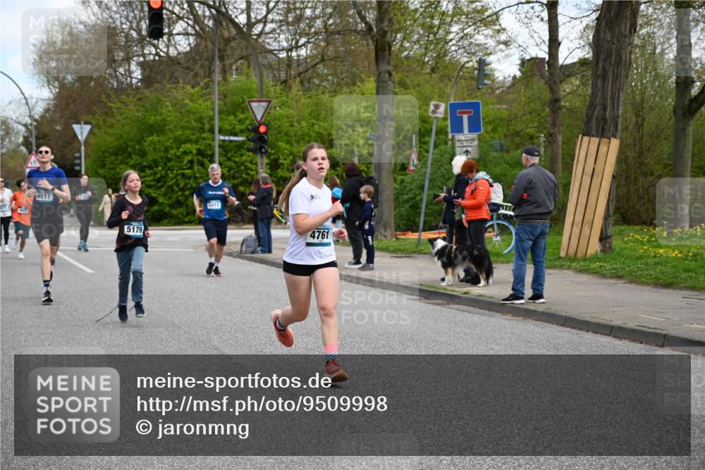 12.04.2026 - 45. Internationalen Wilhelmsburger Insellauf J. Mangold http://msf.ph/oto/9509998 12.04.2026 12:59:13 Ziel 4023, 2009, 4875, 5276, 3017, 5111, 5124, 5644, 5718, 2082, 4741, 5191, 4287, 5219, 2068, 3246, 4035, 5244, 4128, 4565, 5079, 4395, 4187, 5067, 2069, 4761, 5179, 3192, 5179, 3192, 5635, 4917, 4171, 4170, 5011, 4781, 4872, 4581, 5338, 5339, 5339, 2006, 4096, 5081, 4623, 4620, 3999, 5183, 5863, 5550 meine-sportfotos.de