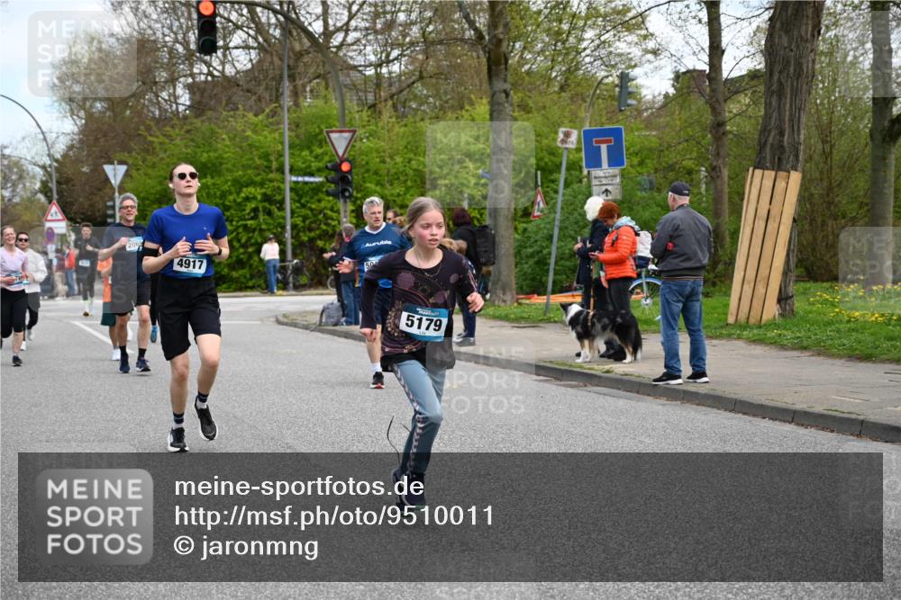 12.04.2026 - 45. Internationalen Wilhelmsburger Insellauf J. Mangold http://msf.ph/oto/9510011 12.04.2026 12:59:14 Ziel 5276, 3017, 5111, 5124, 5644, 5718, 2082, 4741, 5191, 4287, 5219, 2068, 3246, 4035, 5244, 4128, 4565, 5079, 4395, 4187, 5067, 2069, 4761, 5179, 3192, 5635, 4917, 5635, 4917, 4171, 4170, 5011, 4781, 4872, 4581, 5338, 5339, 2006, 4096, 5081, 2006, 4096, 5081, 4623, 4620, 3999, 5183, 5863, 5550, 5074 meine-sportfotos.de
