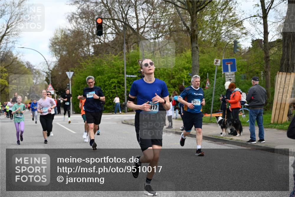 12.04.2026 - 45. Internationalen Wilhelmsburger Insellauf J. Mangold http://msf.ph/oto/9510017 12.04.2026 12:59:15 Ziel 5276, 3017, 5111, 5124, 5644, 5718, 2082, 4741, 5191, 4287, 5219, 2068, 3246, 4035, 5244, 4128, 4565, 5079, 4395, 4187, 5067, 2069, 4761, 5179, 3192, 5635, 4917, 4171, 4170, 4171, 4170, 5011, 4781, 4872, 4581, 5338, 5339, 2006, 4096, 5081, 4623, 4620, 3999, 5183, 5863, 5550, 5074, 5467 meine-sportfotos.de
