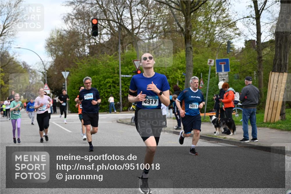 12.04.2026 - 45. Internationalen Wilhelmsburger Insellauf J. Mangold http://msf.ph/oto/9510018 12.04.2026 12:59:15 Ziel 5276, 3017, 5111, 5124, 5644, 5718, 2082, 4741, 5191, 4287, 5219, 2068, 3246, 4035, 5244, 4128, 4565, 5079, 4395, 4187, 5067, 2069, 4761, 5179, 3192, 5635, 4917, 4171, 4170, 4171, 4170, 5011, 4781, 4872, 4581, 5338, 5339, 2006, 4096, 5081, 4623, 4620, 3999, 5183, 5863, 5550, 5074, 5467 meine-sportfotos.de
