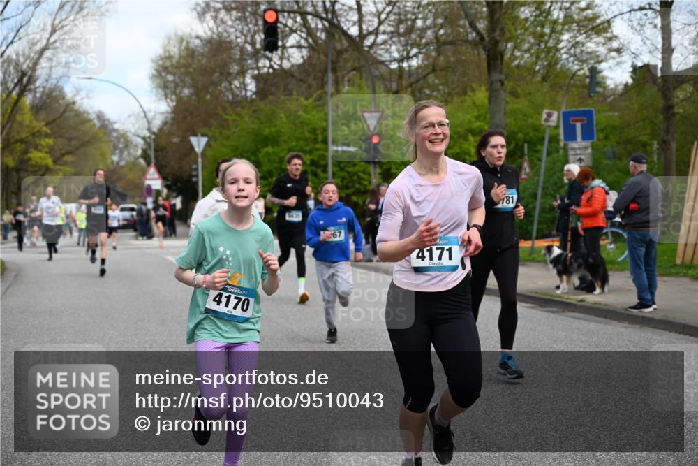 12.04.2026 - 45. Internationalen Wilhelmsburger Insellauf J. Mangold http://msf.ph/oto/9510043 12.04.2026 12:59:19 Ziel 5718, 2082, 4741, 5191, 4287, 5219, 2068, 3246, 4035, 5244, 4128, 4565, 5079, 4395, 4187, 5067, 2069, 4761, 5179, 3192, 5635, 4917, 4171, 4170, 5011, 4781, 4872, 4581, 5338, 5339, 2006, 4096, 5081, 4623, 4620, 3999, 5183, 5863, 5550, 5074, 5467, 3972, 2984 meine-sportfotos.de