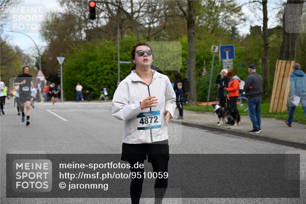 12.04.2026 - 45. Internationalen Wilhelmsburger Insellauf J. Mangold http://msf.ph/oto/9510059 12.04.2026 12:59:21 Ziel 4287, 5219, 2068, 3246, 4035, 5244, 4128, 4565, 5079, 4395, 4187, 5067, 2069, 4761, 5179, 3192, 5635, 4917, 4171, 4170, 5011, 4781, 4872, 4581, 4872, 4581, 5338, 5339, 2006, 4096, 5081, 4623, 4620, 3999, 3999, 5183, 5863, 5550, 5074, 5467, 3972, 2984, 2063, 2735 meine-sportfotos.de