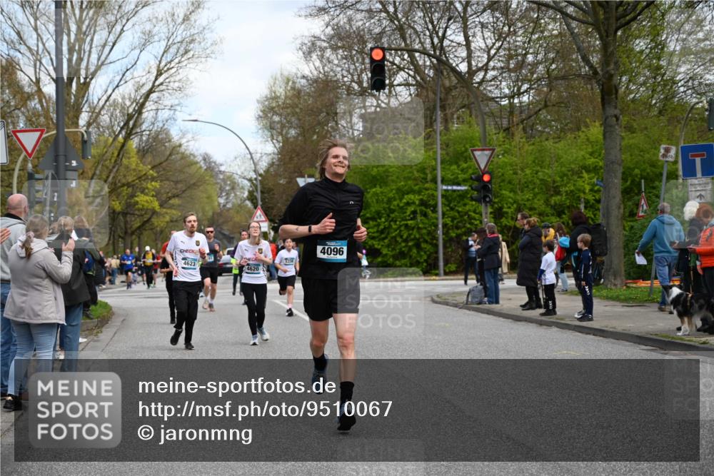 12.04.2026 - 45. Internationalen Wilhelmsburger Insellauf J. Mangold http://msf.ph/oto/9510067 12.04.2026 12:59:24 Ziel 5244, 4128, 4565, 5079, 4395, 4187, 5067, 2069, 4761, 5179, 3192, 5635, 4917, 4171, 4170, 5011, 4781, 4872, 4581, 5338, 5339, 2006, 4096, 5081, 4623, 4620, 3999, 5183, 5863, 5863, 5550, 5074, 5467, 3972, 2984, 2063, 2735, 5657, 4782, 2117 meine-sportfotos.de