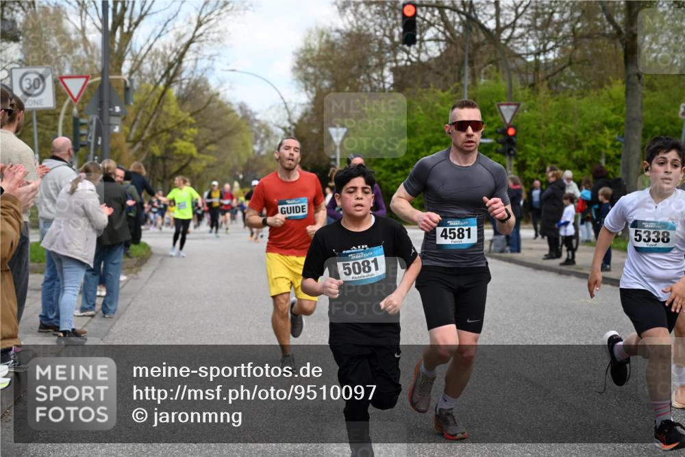 12.04.2026 - 45. Internationalen Wilhelmsburger Insellauf J. Mangold http://msf.ph/oto/9510097 12.04.2026 12:59:29 Ziel 4395, 4187, 5067, 2069, 4761, 5179, 3192, 5635, 4917, 4171, 4170, 5011, 4781, 4872, 4581, 5338, 5339, 2006, 4096, 5081, 4623, 4623, 4620, 3999, 5183, 5863, 5550, 5074, 5467, 3972, 3972, 2984, 2063, 2735, 5657, 4782, 2117, 2683, 4983, 3403, 4530, 5107, 5120, 2291, 5104, 5670, 5145, 5669 meine-sportfotos.de