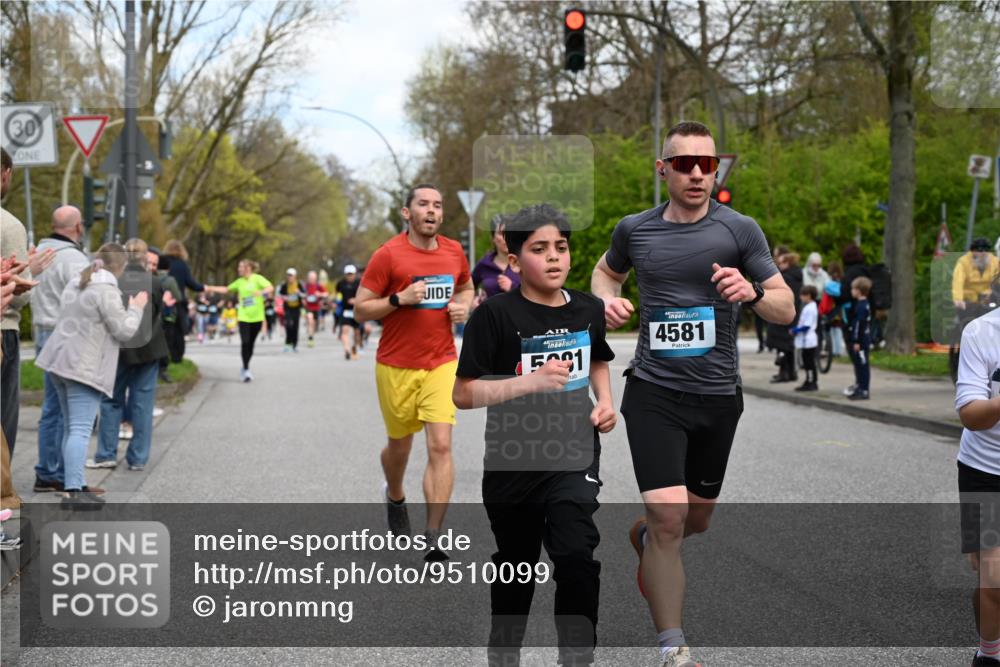 12.04.2026 - 45. Internationalen Wilhelmsburger Insellauf J. Mangold http://msf.ph/oto/9510099 12.04.2026 12:59:29 Ziel 4395, 4187, 5067, 2069, 4761, 5179, 3192, 5635, 4917, 4171, 4170, 5011, 4781, 4872, 4581, 5338, 5339, 2006, 4096, 5081, 4623, 4623, 4620, 3999, 5183, 5863, 5550, 5074, 5467, 3972, 3972, 2984, 2063, 2735, 5657, 4782, 2117, 2683, 4983, 3403, 4530, 5107, 5120, 2291, 5104, 5670, 5145, 5669 meine-sportfotos.de