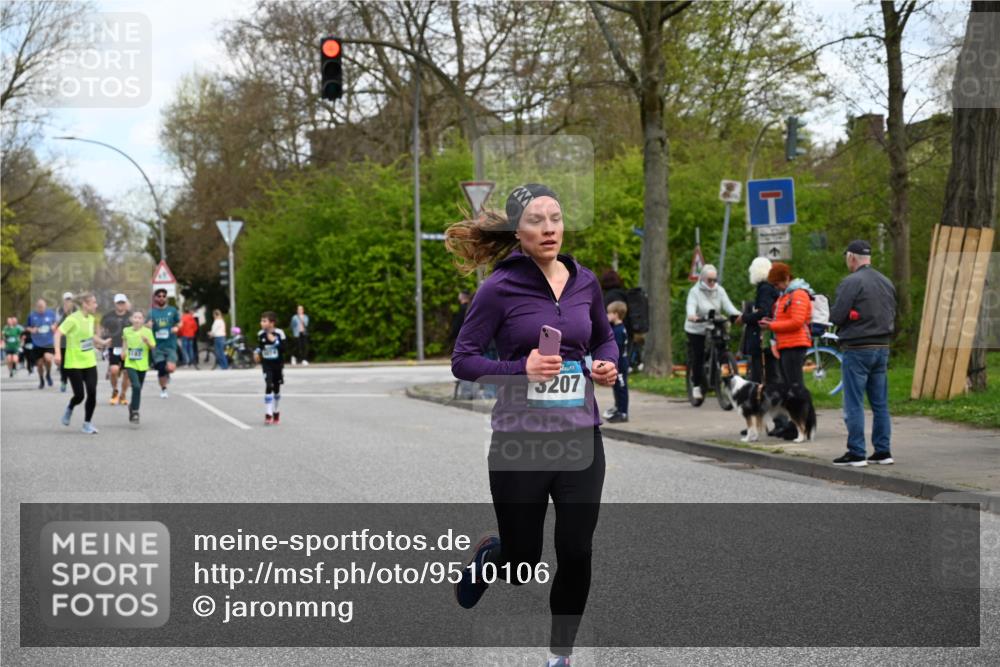 12.04.2026 - 45. Internationalen Wilhelmsburger Insellauf J. Mangold http://msf.ph/oto/9510106 12.04.2026 12:59:31 Ziel 4187, 5067, 2069, 4761, 5179, 3192, 5635, 4917, 4171, 4170, 5011, 4781, 4872, 4581, 5338, 5339, 2006, 4096, 5081, 4623, 4620, 3999, 5183, 5863, 5550, 5074, 5467, 3972, 2984, 2063, 2735, 5657, 4782, 2117, 2683, 4983, 3403, 4530, 5107, 5120, 2291, 5104, 5670, 5145, 5669, 3212 meine-sportfotos.de
