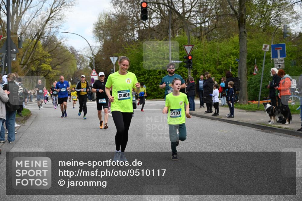 12.04.2026 - 45. Internationalen Wilhelmsburger Insellauf J. Mangold http://msf.ph/oto/9510117 12.04.2026 12:59:36 Ziel 2069, 4761, 5179, 3192, 5635, 4917, 4171, 4170, 5011, 4781, 4872, 4581, 5338, 5339, 2006, 4096, 5081, 4623, 4620, 3999, 5183, 5863, 5863, 5550, 5074, 5467, 3972, 2984, 2063, 2735, 5657, 4782, 2117, 2683, 4983, 3403, 4530, 5107, 5120, 2291, 5104, 5670, 5145, 5669, 3212, 3167, 3318, 3314, 3165, 4698 meine-sportfotos.de