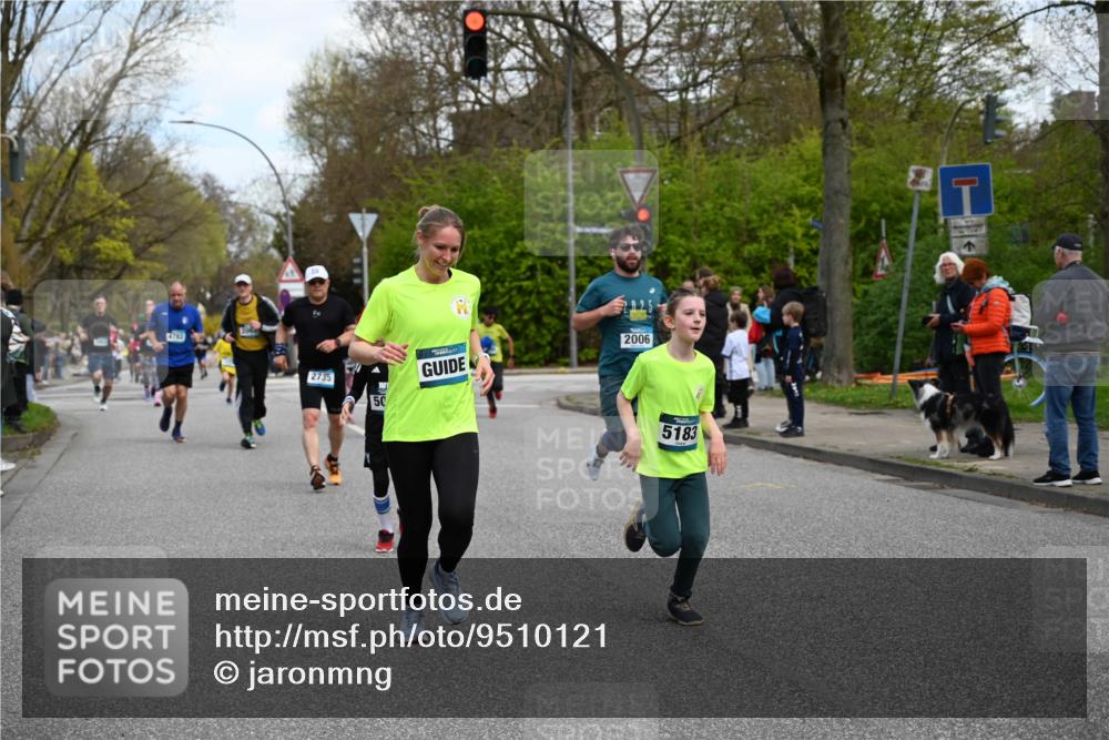 12.04.2026 - 45. Internationalen Wilhelmsburger Insellauf J. Mangold http://msf.ph/oto/9510121 12.04.2026 12:59:36 Ziel 2069, 4761, 5179, 3192, 5635, 4917, 4171, 4170, 5011, 4781, 4872, 4581, 5338, 5339, 2006, 4096, 5081, 4623, 4620, 3999, 5183, 5863, 5863, 5550, 5074, 5467, 3972, 2984, 2063, 2735, 5657, 4782, 2117, 2683, 4983, 3403, 4530, 5107, 5120, 2291, 5104, 5670, 5145, 5669, 3212, 3167, 3318, 3314, 3165, 4698 meine-sportfotos.de