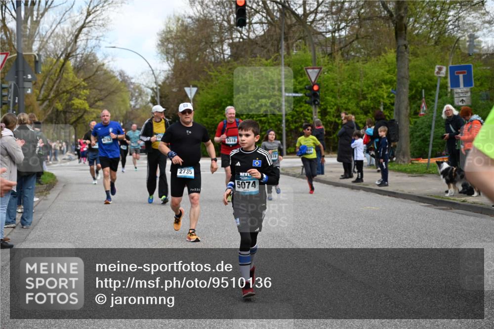 12.04.2026 - 45. Internationalen Wilhelmsburger Insellauf J. Mangold http://msf.ph/oto/9510136 12.04.2026 12:59:38 Ziel 5179, 3192, 5635, 4917, 4171, 4170, 5011, 4781, 4872, 4581, 5338, 5339, 2006, 4096, 5081, 4623, 4620, 3999, 5183, 5863, 5550, 5074, 5074, 5467, 3972, 2984, 2063, 2735, 5657, 4782, 2117, 2683, 2683, 4983, 3403, 4530, 5107, 5120, 2291, 5104, 5670, 5145, 5669, 3212, 3167, 3318, 3314, 3165, 4698, 4962, 5798 meine-sportfotos.de