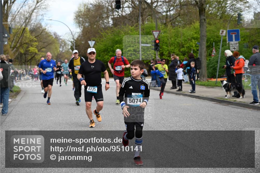 12.04.2026 - 45. Internationalen Wilhelmsburger Insellauf J. Mangold http://msf.ph/oto/9510141 12.04.2026 12:59:38 Ziel 5179, 3192, 5635, 4917, 4171, 4170, 5011, 4781, 4872, 4581, 5338, 5339, 2006, 4096, 5081, 4623, 4620, 3999, 5183, 5863, 5550, 5074, 5074, 5467, 3972, 2984, 2063, 2735, 5657, 4782, 2117, 2683, 2683, 4983, 3403, 4530, 5107, 5120, 2291, 5104, 5670, 5145, 5669, 3212, 3167, 3318, 3314, 3165, 4698, 4962, 5798 meine-sportfotos.de